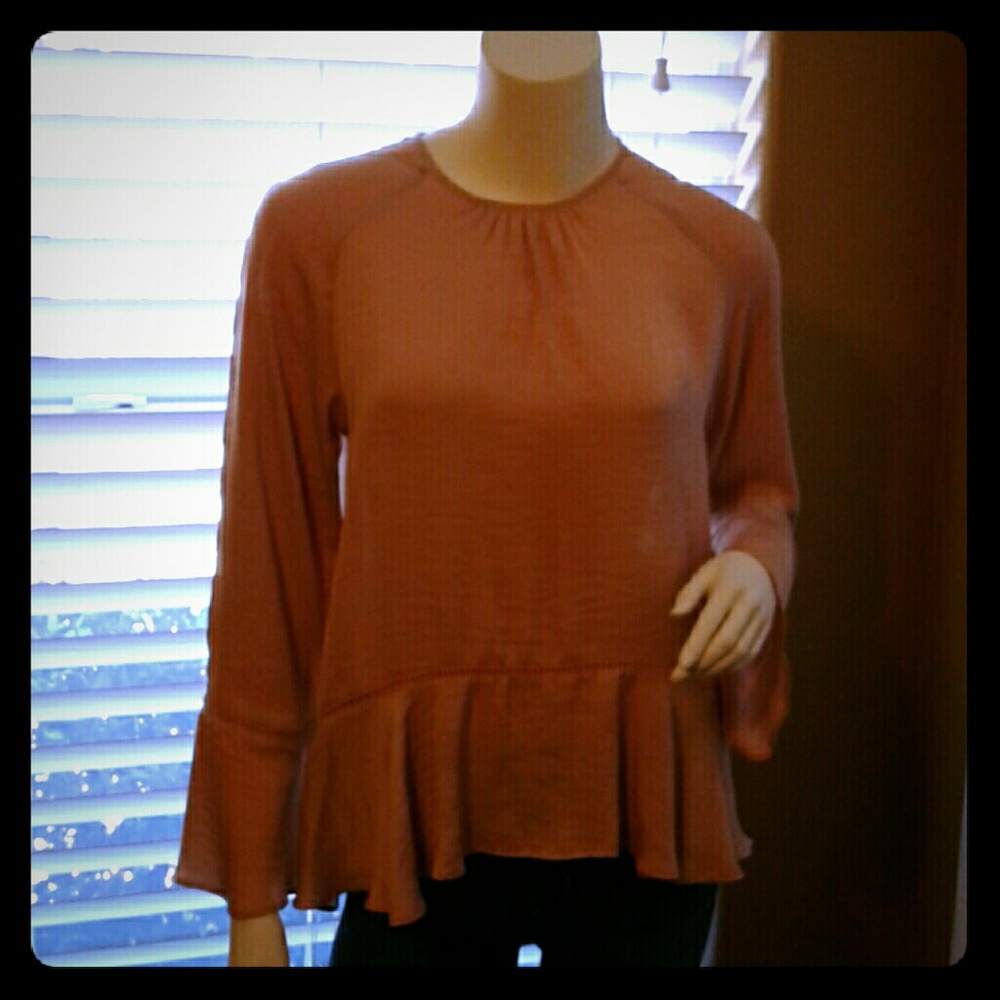 Flare sleeve top